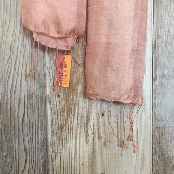 Silk Scarf Handwoven NWT - Picture 3 of 11